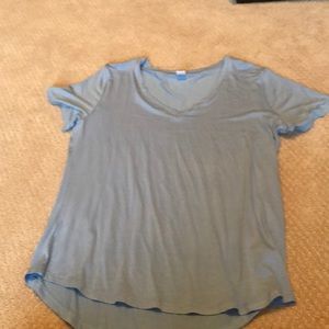 Women’s Old Navy V-neck tee